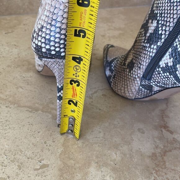 Vince Camuto Snakeskin booties - Picture 7 of 7